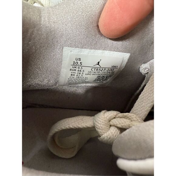 Size 10.5 - Jordan 4 Retro Mid White Oreo - Picture 8 of 9